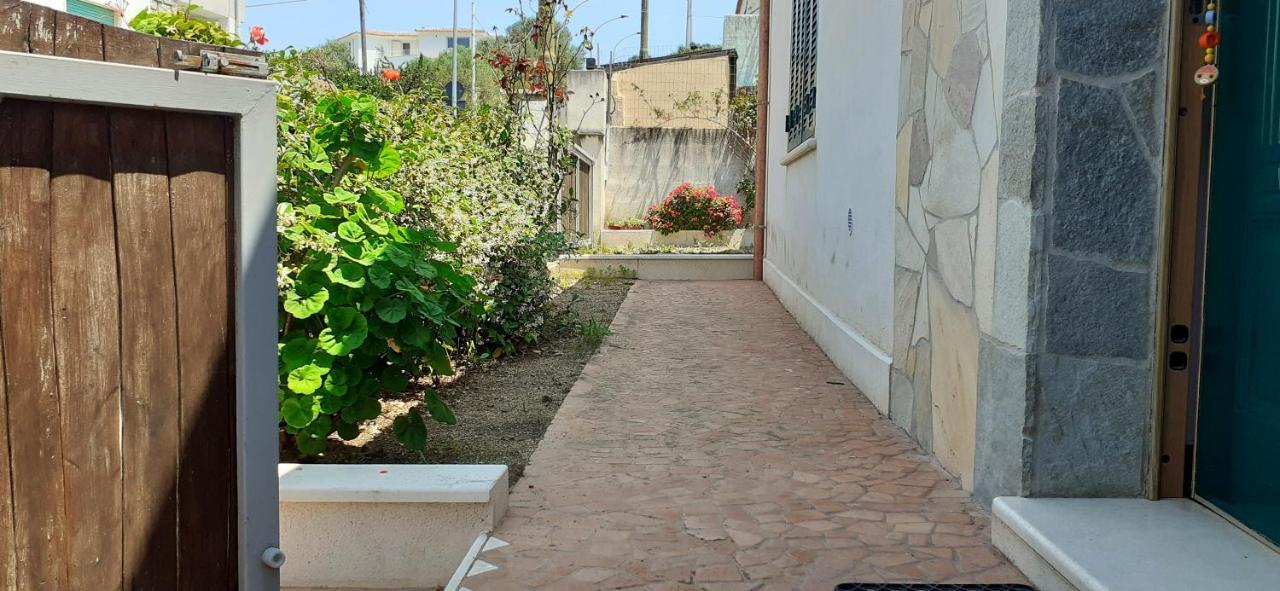 8 Via V. Monti Villa Loiri Porto San Paolo Luaran gambar