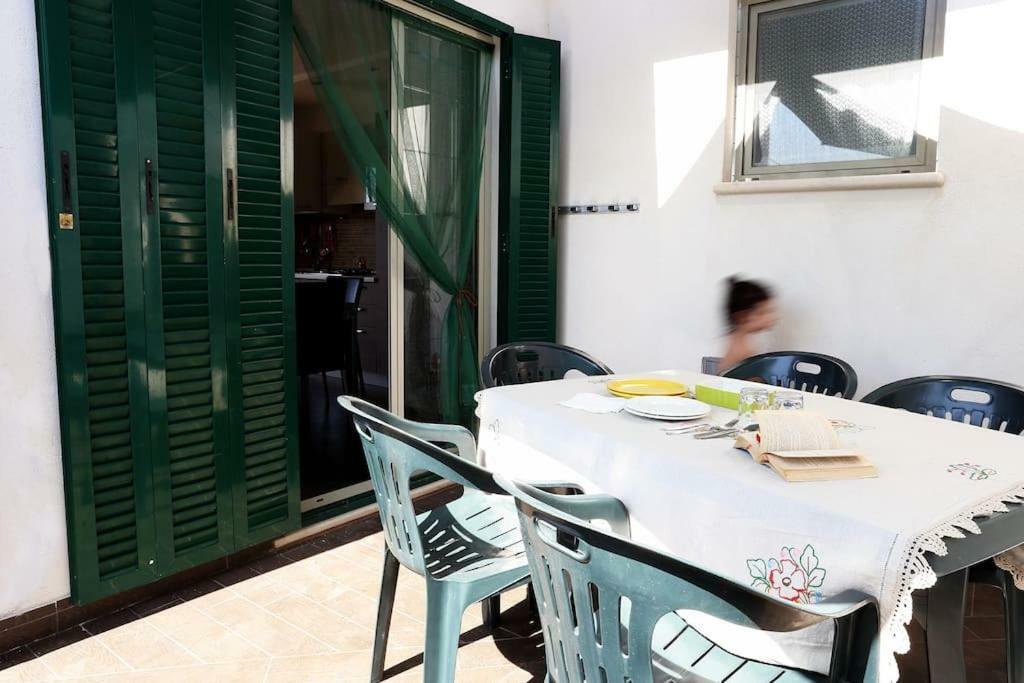 8 Via V. Monti Villa Loiri Porto San Paolo Luaran gambar